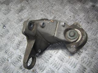 кронштейн КПП Volkswagen Passat B5 1998, 8D0399114S
