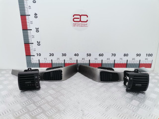 дефлектор обдува салона Kia Sorento 1 поколение 2006, 2.5 л., МКПП, внедорожник 5 дв., 974303E000