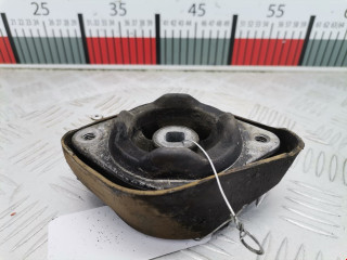 подушка крепления КПП Audi A4 B5 1996, 1.8 л., МКПП, универсал