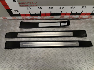 накладка на порог Audi A4 B7 2005, 2.0 л., МКПП, универсал, 8E0853373P01C