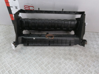 воздуховод Land Rover Range Rover Sport 1 поколение 2006, 2.7 л., АКПП, внедорожник 5 дв.