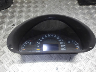 щиток приборов (приборная панель) Mercedes-Benz C-Класс W203/S203/CL203 2003, 2.2 л., МКПП, седан, A2035403047