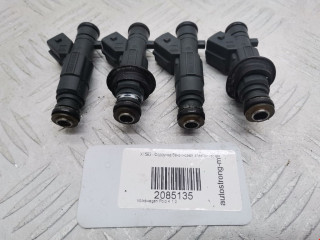 форсунка Volkswagen 2000, 1.0 л., МКПП, хетчбэк 5 дв., 030906031J