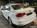 решетка радиатора Volkswagen Jetta 6 поколение 2015, 1.4 л., МКПП, седан, 5C6853651AHQWA - фото №8