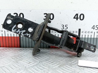 петля крышки багажника Volvo V70 3 поколение 2010, 1.6 л., МКПП, универсал, 3284256