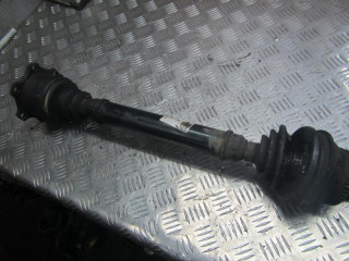 полуось передняя левая (приводной вал, ШРУС) Volkswagen Passat B5 1999, 1.9 л., МКПП