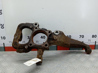 кулак поворотный правый Land Rover Discovery 3 поколение 2005, 2.7 л., МКПП, внедорожник 5 дв., RUB000224