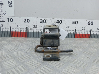 петля двери Audi A4 B5 1996, 1.8 л., МКПП, седан, 8D0831412F