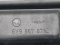 шторка багажника Skoda Fabia 1 поколение (6Y) [рестайлинг] 2004, 1.2 л., МКПП, универсал, 6Y9867871C - фото №8