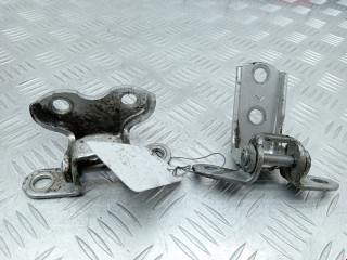 петля двери Toyota Prius 2 поколение 2006, 1.5 л., АКПП, хетчбэк 5 дв., 6876020120