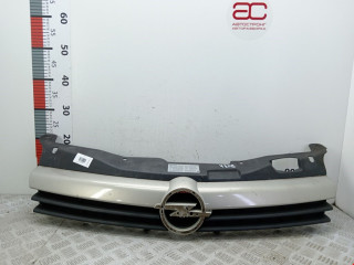 решетка радиатора Opel Astra H 2004, 1.7 л., МКПП, универсал, 13241967