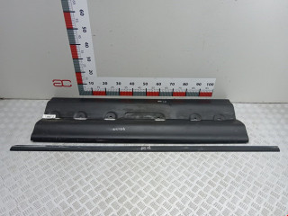 комплект накладок на пороги (внутренние) BMW X5 E53 2001, 3.0 л., АКПП, внедорожник 5 дв., 51718402336