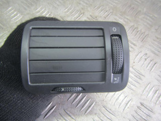 дефлектор обдува салона Volkswagen Passat B5 2001, 1.9 л., МКПП, универсал, 3B0819703D