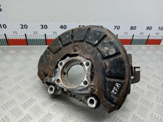 кулак поворотный правый Volkswagen Passat B6 2007, 1.9 л., МКПП, универсал, 3C0407254F