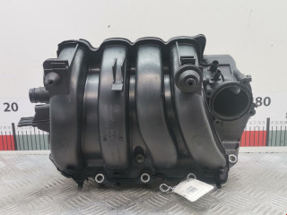 коллектор впускной Volkswagen Passat B6 2005, 1.6 л., МКПП, универсал, 03C129711F