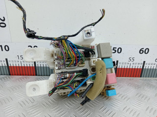 блок реле Toyota Prius 2 поколение 2007, 1.5 л., вариатор, хетчбэк 5 дв., 8273047320