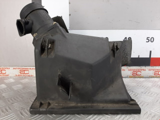 корпус воздушного фильтра Volkswagen Passat B5 1999, 1.8 л., МКПП, универсал, 06B133837B
