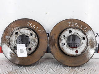 диск тормозной передний Volkswagen Polo 3 поколение 2000, 1.0 л., МКПП, хетчбэк 5 дв., 6N0615301C