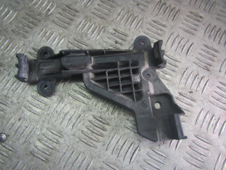 крепление бампера Audi 100 4A/C4 1994, 2.0 л., МКПП, седан, 4A0807484A