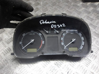 щиток приборов (приборная панель) Skoda Octavia 1 поколение [рестайлинг] 2001, 1.9 л., МКПП, универсал, 1U0920811J