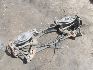 балка подвески задняя Mercedes-Benz 190 1 поколение 1993, 2.3 л., МКПП, седан