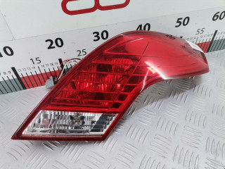 фонарь крышки багажника правый Ford Focus 2 поколение 2007, 2.0 л., МКПП, кабриолет, 1704953