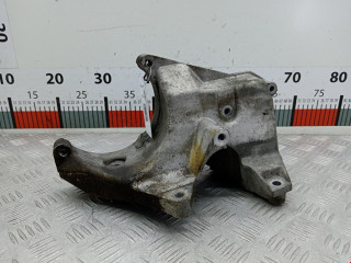 кронштейн компрессора кондиционера Opel Omega B 1995, 2.0 л., МКПП, универсал, 90501940