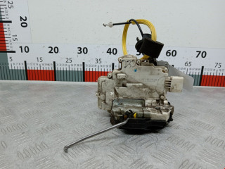 замок двери задней правой Audi A6 4F/C6 2006, 3.0 л., вариатор, универсал, 4F0839016A