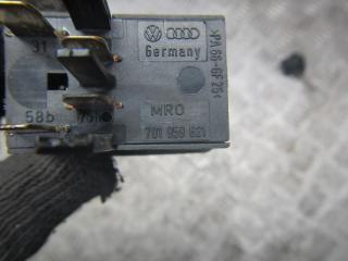 кнопка обогрева заднего стекла Volkswagen Transporter T4 1995, 1.9 л., МКПП, микроавтобус, 701959621