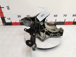 кронштейн компрессора кондиционера Opel Omega B 1999, 3.0 л., АКПП, универсал, 90501940