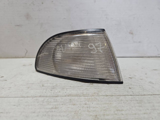 поворотник правый Audi A4 B5 1997