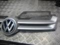 решетка радиатора Volkswagen Golf 4 поколение 2005, 1.6 л., МКПП, хетчбэк 5 дв., 1K0853651K - фото №2
