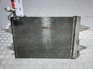 радиатор кондиционера Volkswagen Fox 2 поколение 2005, 1.4 л., МКПП, хетчбэк 3 дв., 6Q0820411J