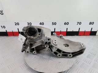 кронштейн компрессора кондиционера Opel Vectra B 1999, 2.0 л., МКПП, хетчбэк 5 дв., 90531834