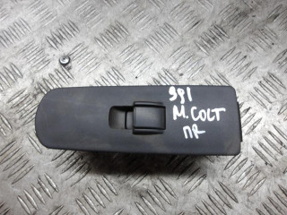 кнопка стеклоподъемника Mitsubishi Colt 6 поколение (Z20/Z30) 2005, 1.3 л., МКПП, хетчбэк 5 дв., 8608A077