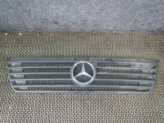 решетка радиатора Mercedes-Benz Vario W670 2002, A6706901389