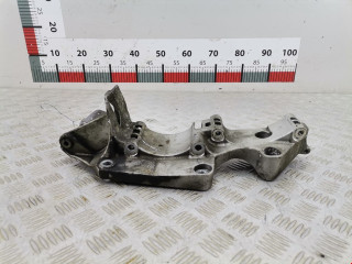 кронштейн генератора Volkswagen Golf 4 поколение 1998, 1.6 л., МКПП, хетчбэк 5 дв., 06A903141H