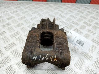 суппорт передний правый Ford Focus 1 поколение 2001, 1.6 л., АКПП, хетчбэк 5 дв.