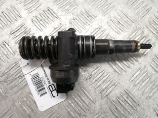 форсунка SEAT Leon 2 поколение 2006, 1.9 л., МКПП, хетчбэк 5 дв., 038130073AG