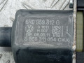 стеклоподъемник электрический задний правый Volkswagen Polo 5 поколение 2011, 1.6 л., МКПП, хетчбэк 5 дв., 5C6839462D - фото №4