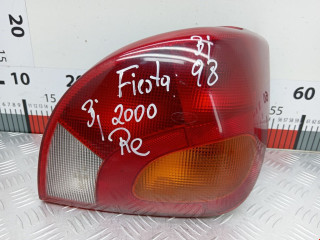 фонарь задний правый Ford Fiesta 4 поколение [рестайлинг] 2002, 1.3 л., МКПП, хетчбэк 5 дв., 1044154