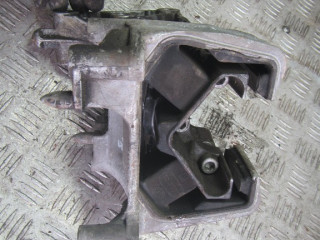 подушка крепления двигателя Opel Vectra B 1997, 1.6 л., МКПП, седан, 90495513