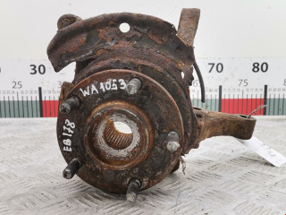 кулак поворотный правый Nissan X-Trail T30 2003, 2.5 л., МКПП, внедорожник 5 дв.
