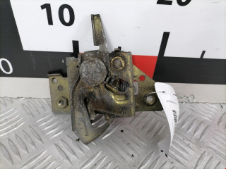 замок капота Mazda 2 1 поколение DY 2003, 1.6 л., МКПП, хетчбэк 5 дв., DE905662X
