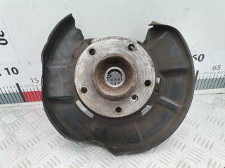 кулак задний правый BMW 2011, 2.0 л., МКПП, хетчбэк 5 дв., 33326774810