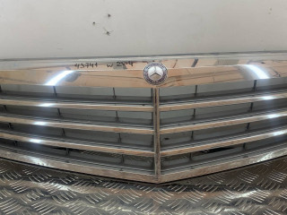 решетка радиатора Mercedes-Benz C-Класс W204/S204 2007, 1.8 л., бензин, АКПП, седан, A2048800323