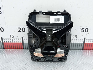 фонарь салона (плафон) BMW 1 серия F40 2020, 2.0 л., АКПП, хетчбэк 5 дв., 61315A784C1