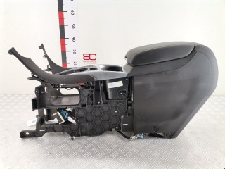подлокотник Cadillac SRX 2 поколение 2012, 3.6 л., АКПП, внедорожник 5 дв., 22859069