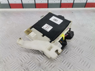 блок комфорта Toyota Prius 3 поколение 2009, 1.8 л., АКПП, хетчбэк 5 дв., 8922047550
