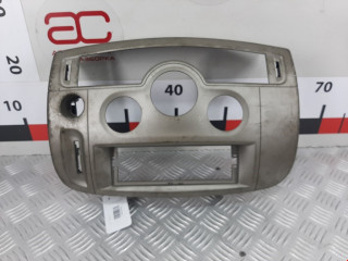 накладка на торпедо (консоль) Renault Scenic 2 поколение 2006, 1.9 л., МКПП, минивэн, 8200554471